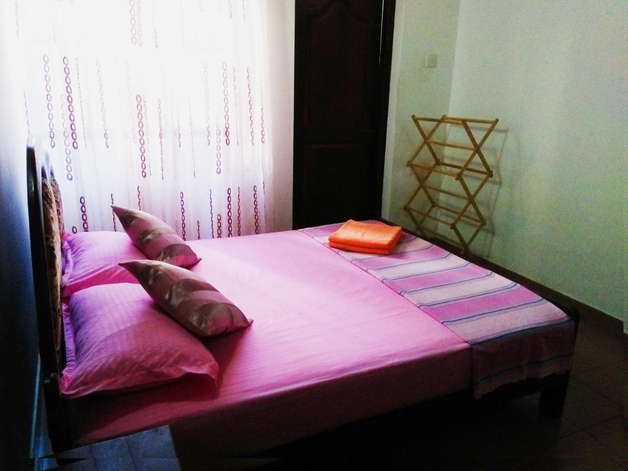 Ruslanka Homestay Ettukala Exterior photo